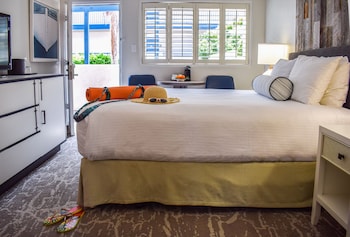 Room, 1 Queen Bed (Poolside)