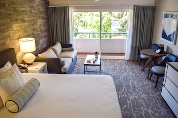 Room, 1 King Bed, Balcony (Parkside)