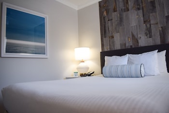 Junior Suite, 1 Queen Bed with Sofa bed (with Living Room)