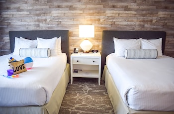 Room, 2 Queen Beds, Balcony (Parkside)
