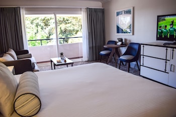 Room, 1 King Bed, Balcony (Parkside)