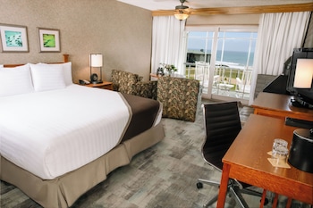 Deluxe Room, 1 King Bed, Patio, Ocean View