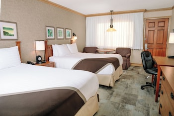 Standard Room, 2 Queen Beds, Accessible Tub