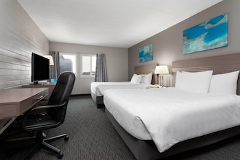 Deluxe Room, 2 Queen Beds, Non Smoking, Kitchenette