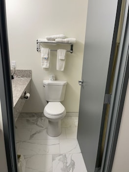 Deluxe Studio Suite, 1 King Bed, Non Smoking