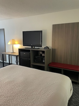 Room, 2 Queen Beds, Accessible, Non Smoking (Tub with Grab Bars)