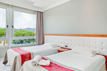 Classic Twin Room