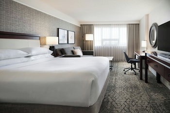 Traditional Room, 1 King Bed with Sofa bed (Guest)