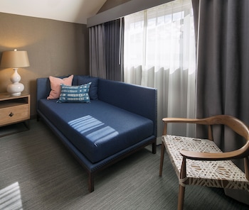 Suite (Big Ocean)