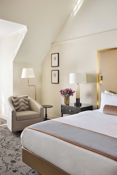 Premium Room, 1 King Bed