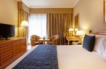 Deluxe Room (with Sheikh Zayed Road View)