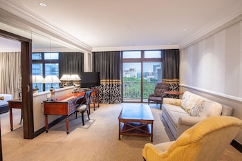 Executive Suite (Regency)