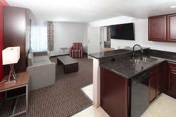 Suite, 1 King Bed, Non Smoking