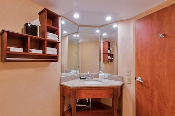 Room, 2 Queen Beds, Accessible, Non Smoking