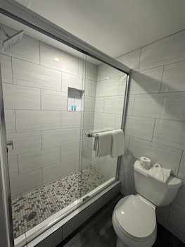 Standard Room, 2 Queen Beds, Non Smoking