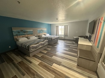 Standard Room, 2 Queen Beds, Non Smoking