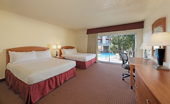 Traditional Room, 2 Queen Beds, Accessible (Walk-in Shower)
