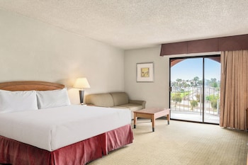 Deluxe Room, 1 King Bed