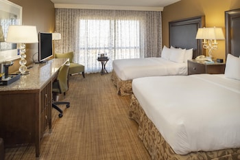 Room, 2 Queen Beds, Courtyard View