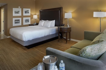 Room, 1 King Bed, Courtyard View