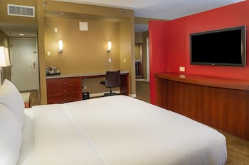 Deluxe Suite, 1 King Bed with Sofa bed