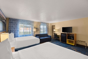 Studio Suite, 2 Queen Beds, Non Smoking (Second Floor)