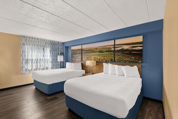 Room, 2 Queen Beds, Non Smoking