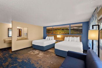 Studio Suite, 2 Queen Beds, Non Smoking (Second Floor)