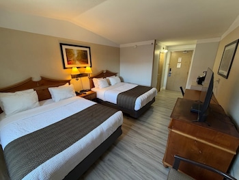 Room, 2 Queen Beds, Non Smoking