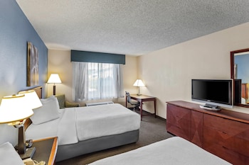 Standard Room, 2 Double Beds, Non Smoking
