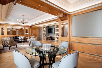 Suite, 1 Bedroom (Diplomatic, steam bath)