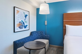 Standard Room, 2 Queen Beds, Partial Ocean View