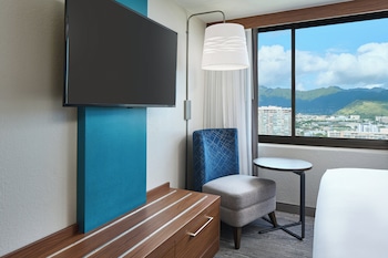 Standard Room, 1 King Bed (Waikiki View)