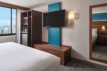 Standard Room, 1 King Bed (Waikiki View)