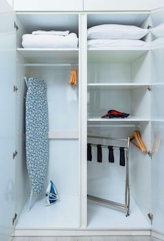 Standard Room, 1 Queen Bed, Non Smoking, Kitchen