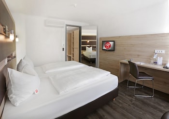Superior Double Room, City View