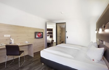 Superior Double Room, City View