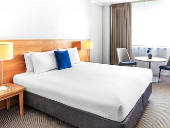 Classic Room, 1 King Bed