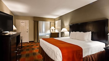 Standard Room, 1 King Bed, Accessible, Bathtub