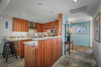 Room, 2 Bedrooms, 2 Bathrooms, Oceanfront (Unit 314)