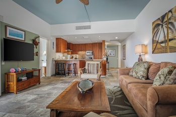 Room, 2 Bedrooms, 2 Bathrooms, Oceanfront (Unit 314)