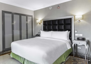 Suite, 1 King Bed, City View