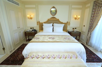 Royal Suite, 1 King Bed (Panoramic Sea view)