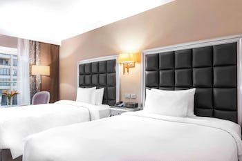 Executive Twin Room, City View