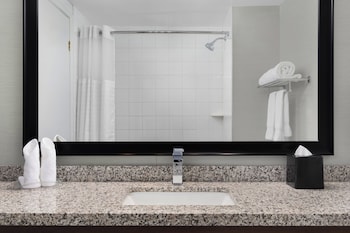 Standard Room, 1 King Bed (High Floor)