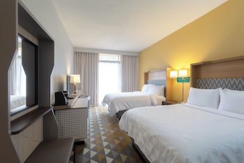 Standard Room, 2 Queen Beds, Microwave