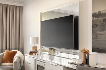 Deluxe Room, 2 Queen Beds, City View