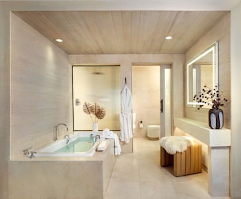 Signature Suite