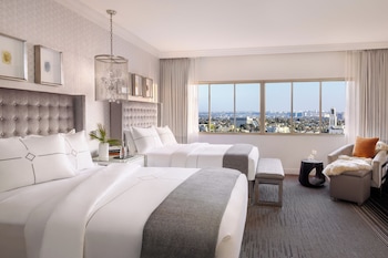 Deluxe Room, 2 Queen Beds, City View
