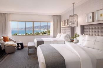 Premier Room, 2 Queen Beds (Guestroom)